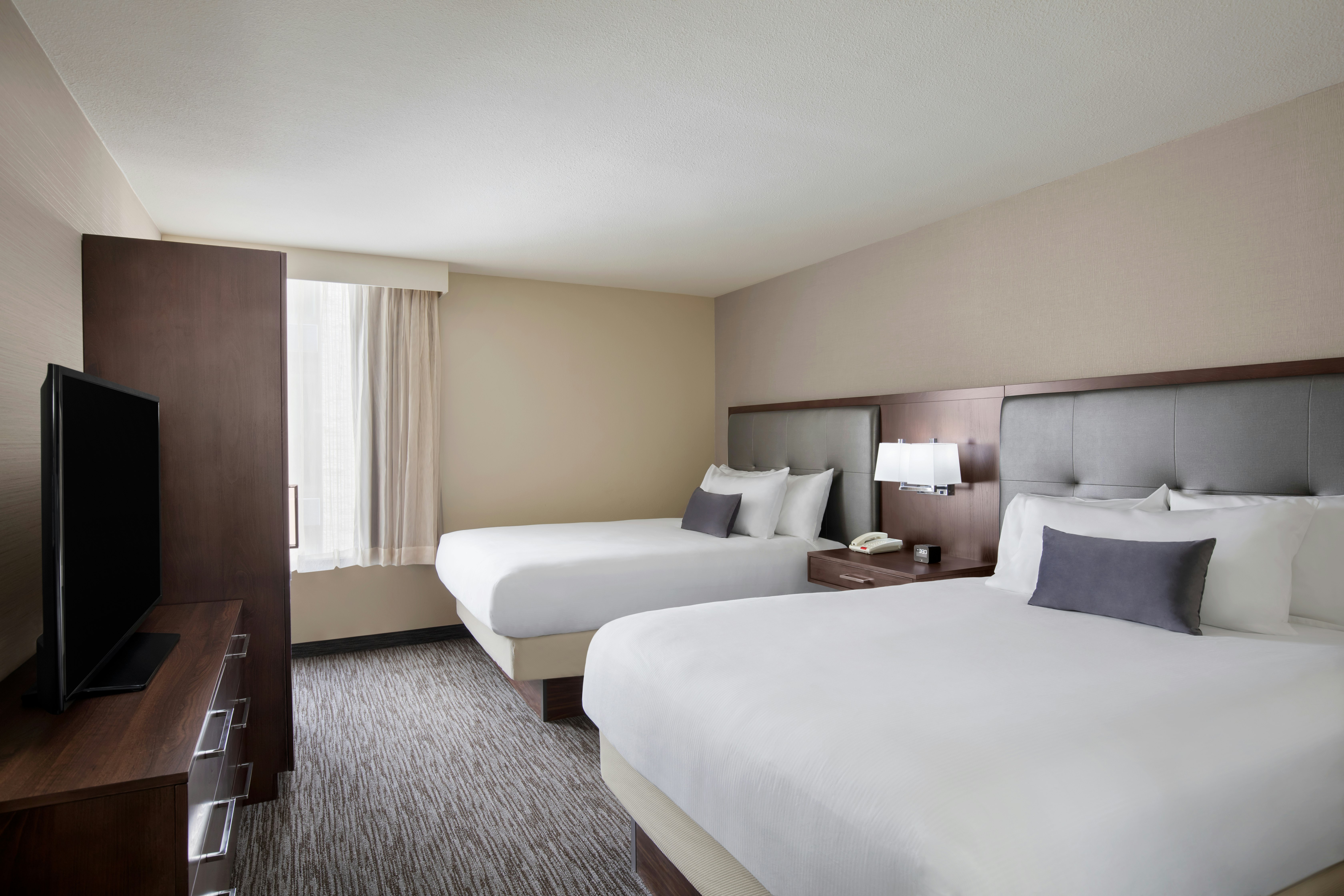Boardroom, 2 Queen Beds