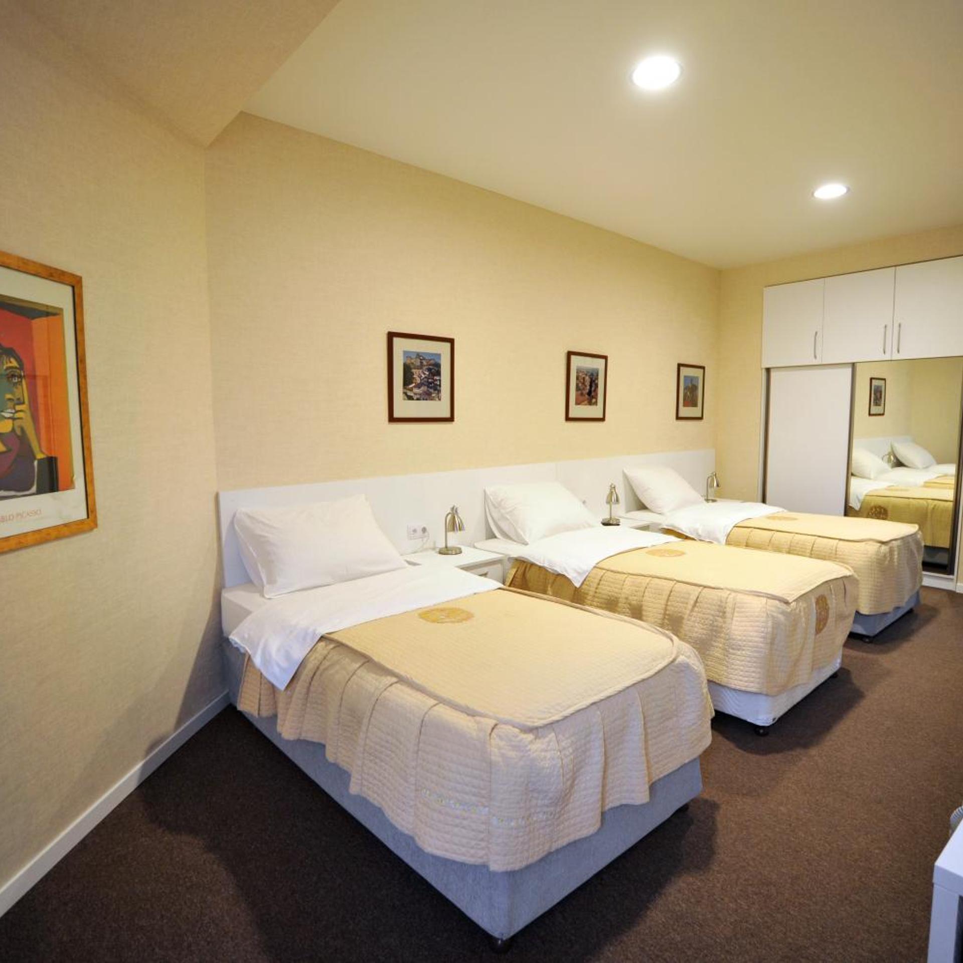 ZP HOTEL 13/45