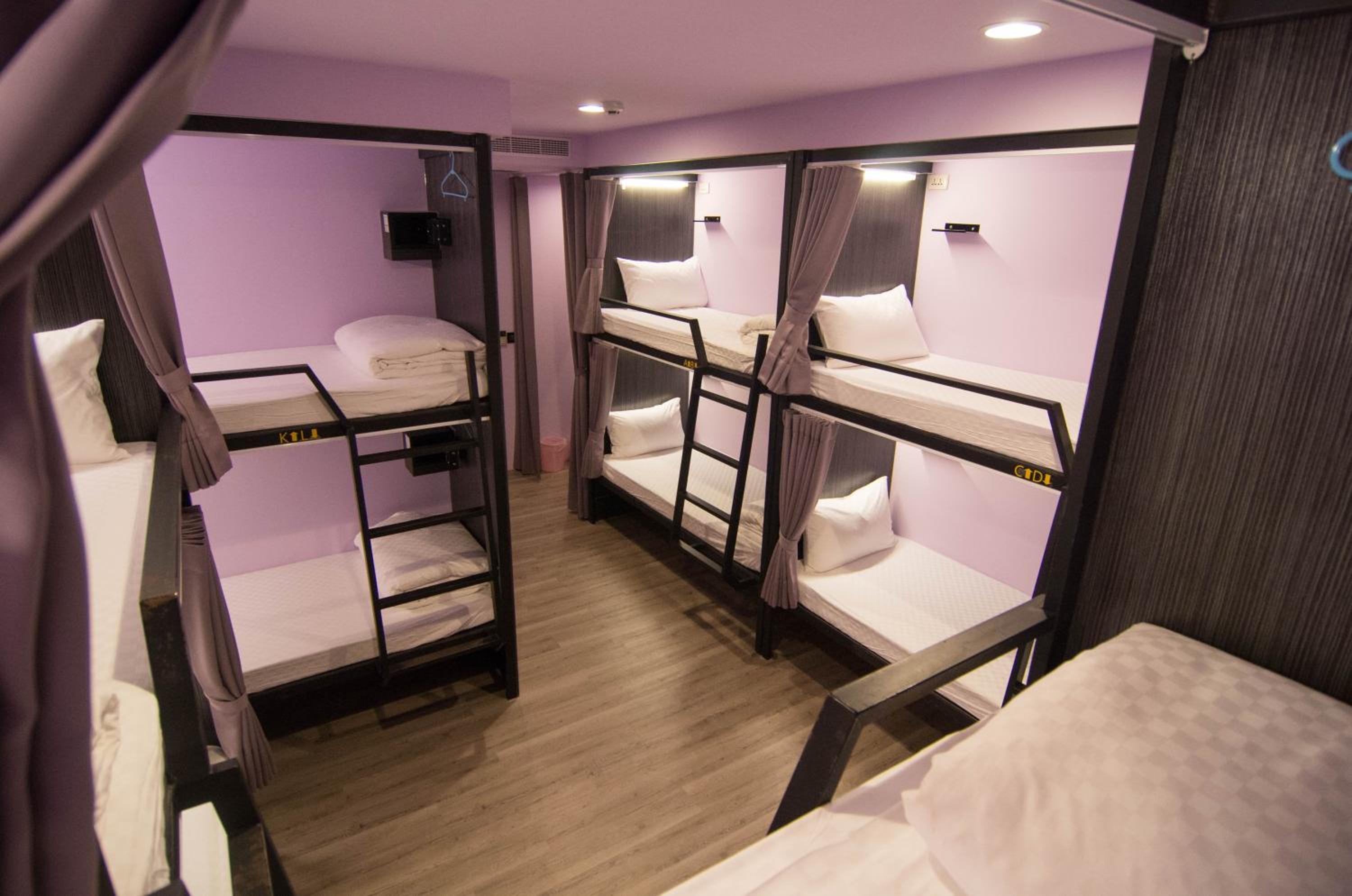 Female Dorm, Female Only