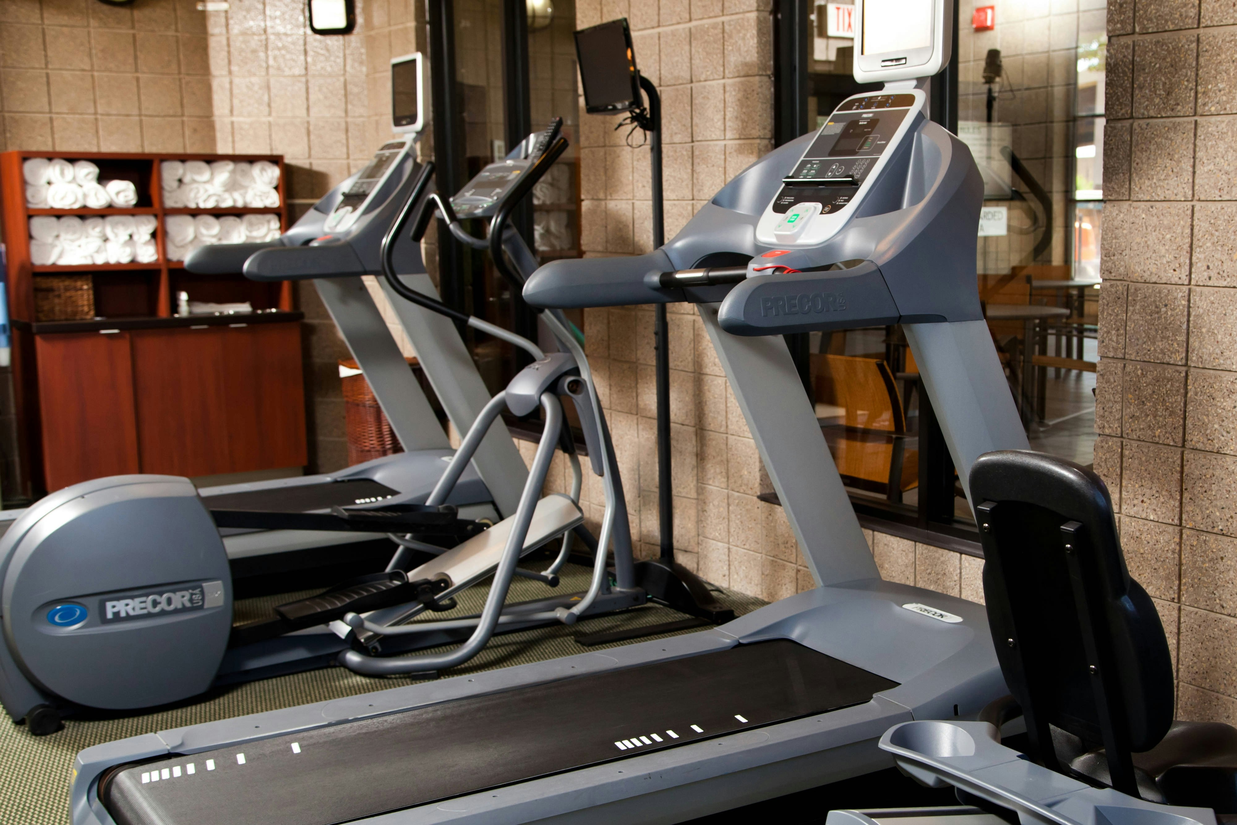 Courtyard By Marriott La Crosse 9/23