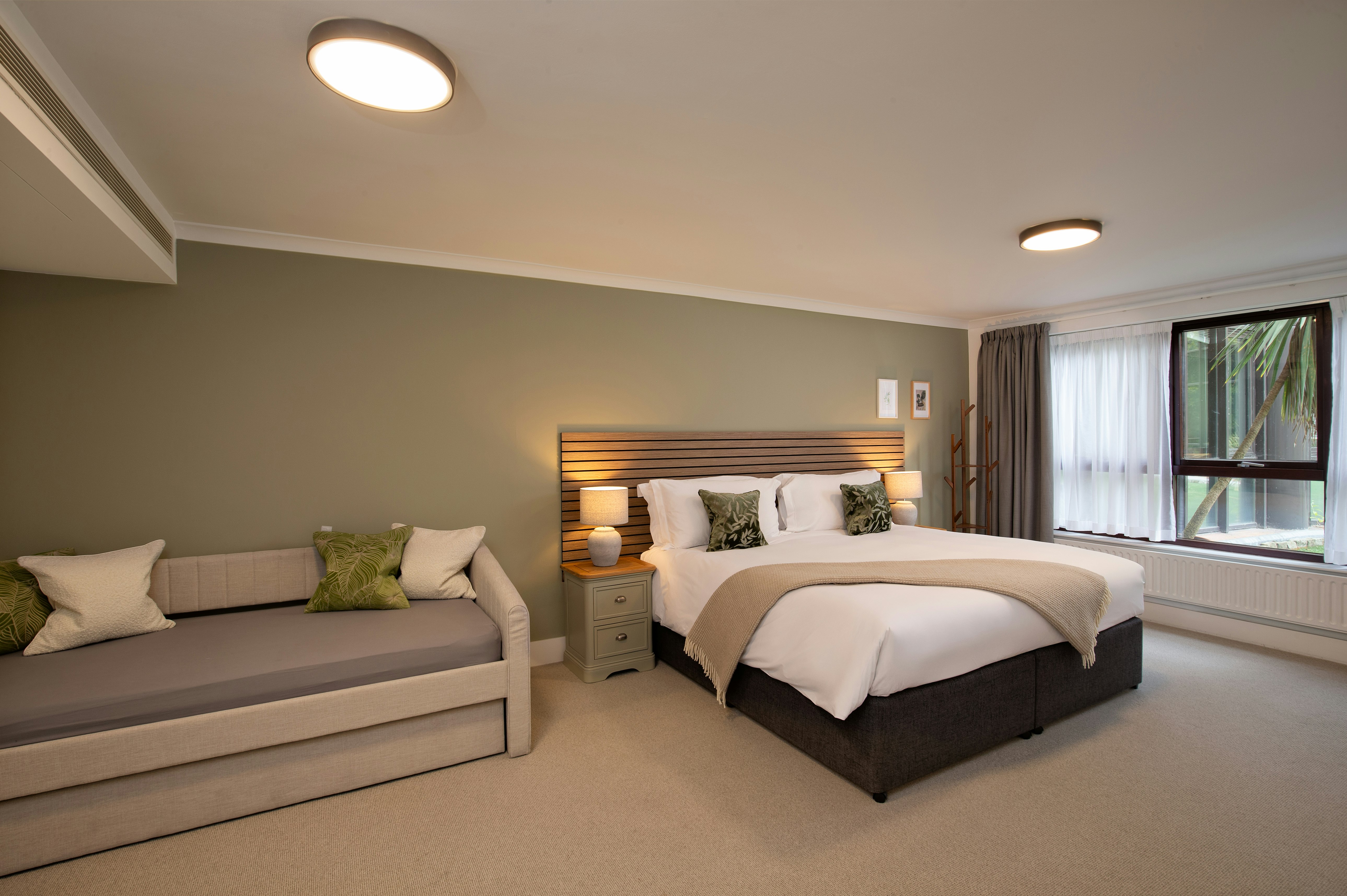 One Bedroom Deluxe Apartment