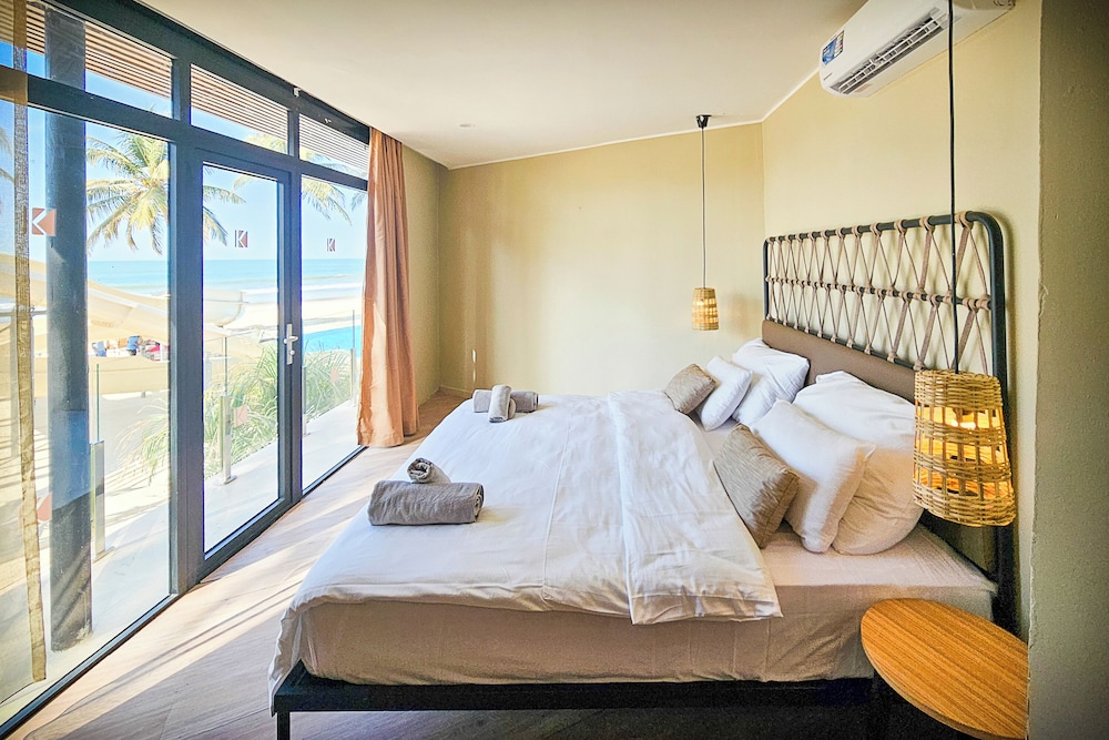 Premium, Suite, King Bed, Ocean View, Sofa