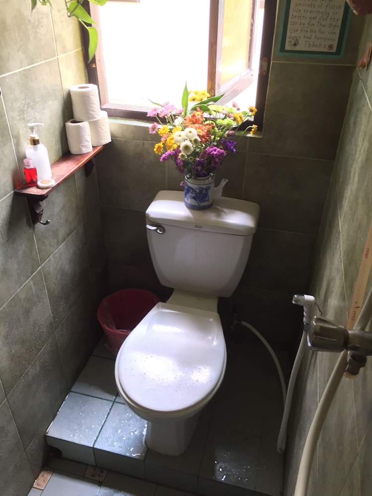 Shanti Lodge Bangkok 65/70