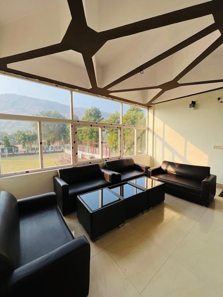 Ritumbraha Hotel & Resort 32/50