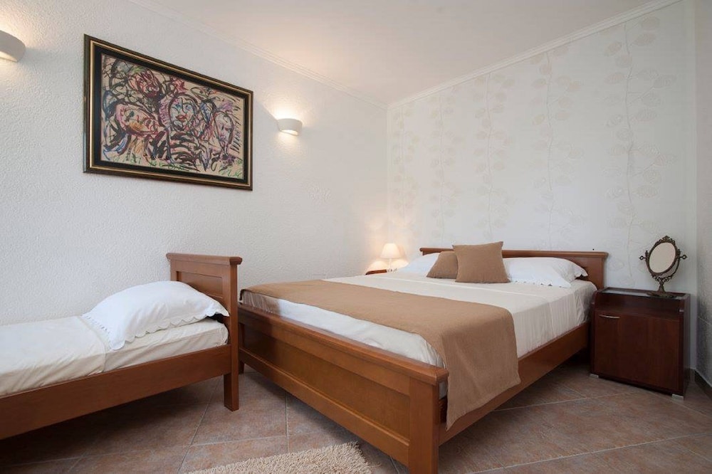 Guest House Medin 15/50