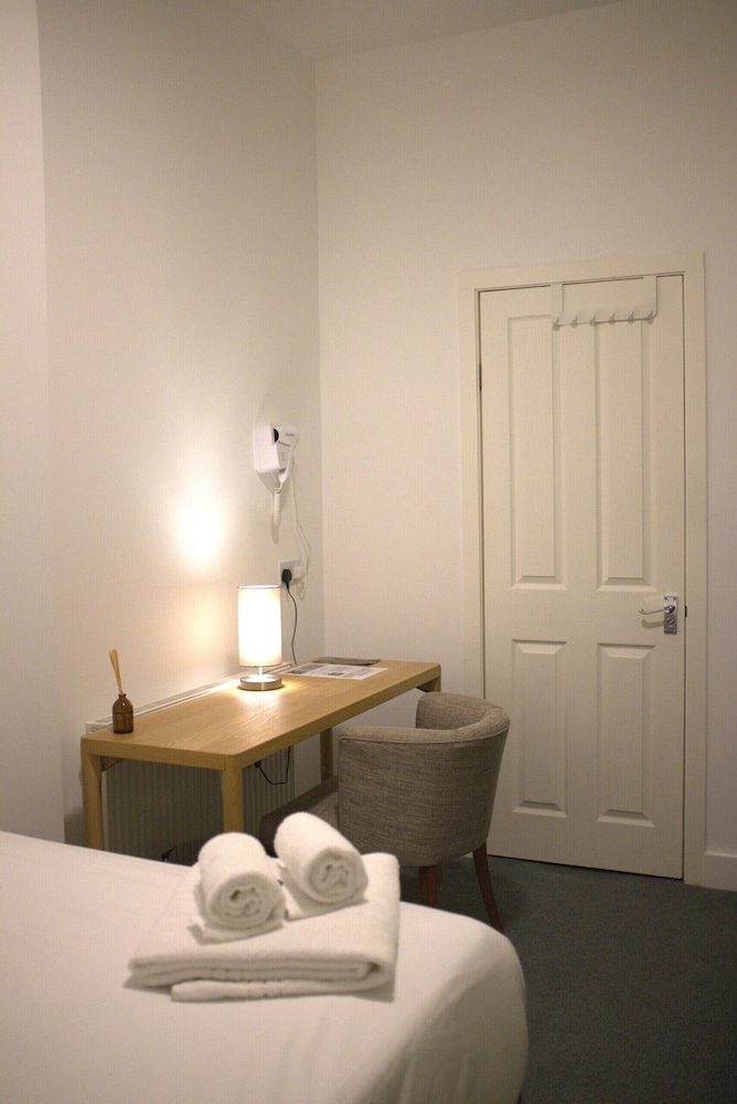 The Wellington Hotel Birmingham - Budget Hotel Near O2 Academy 9/26
