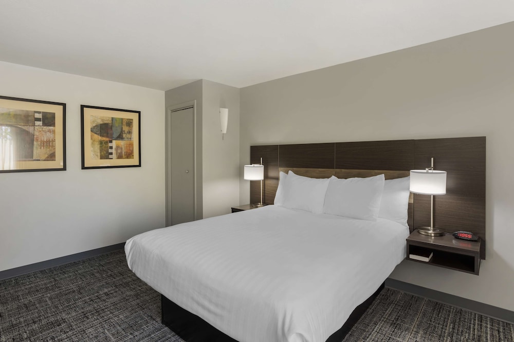 غرفة قياسية بسرير كوين، Best Western Dubois Hotel 3/5