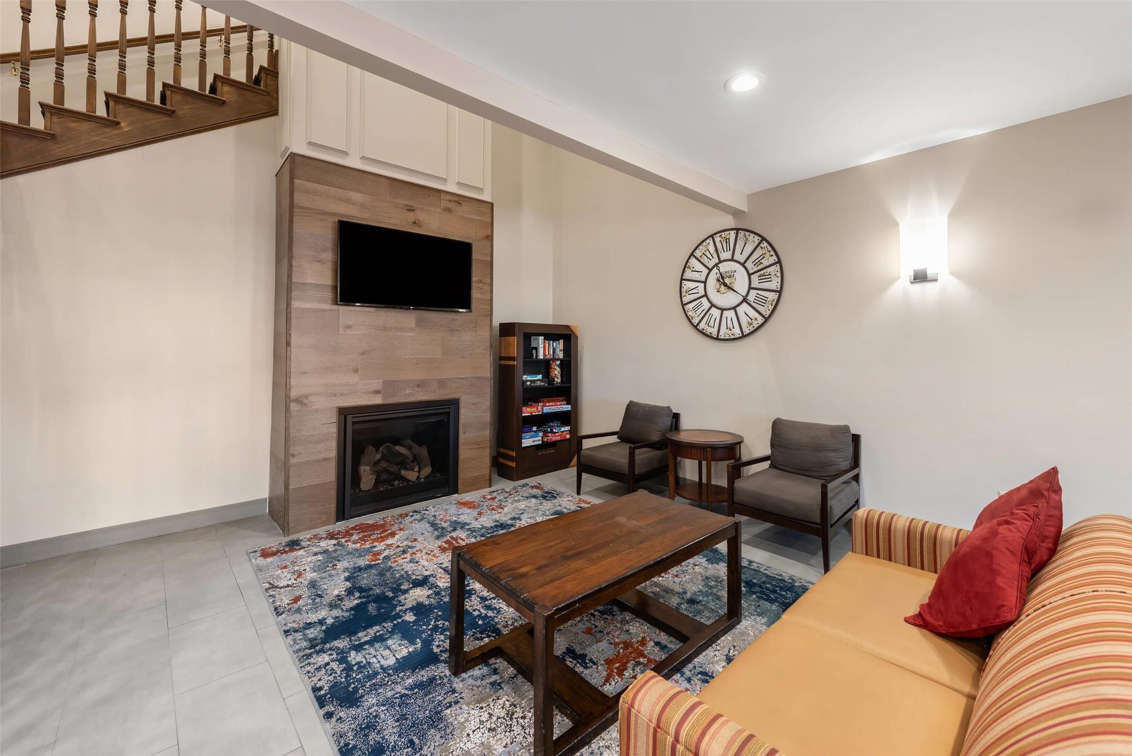Country Inn & Suites by Radisson, Findlay, OH 10/19