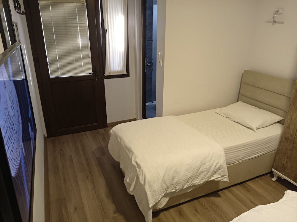 Ena Serenity Boutique Hotel 15/73