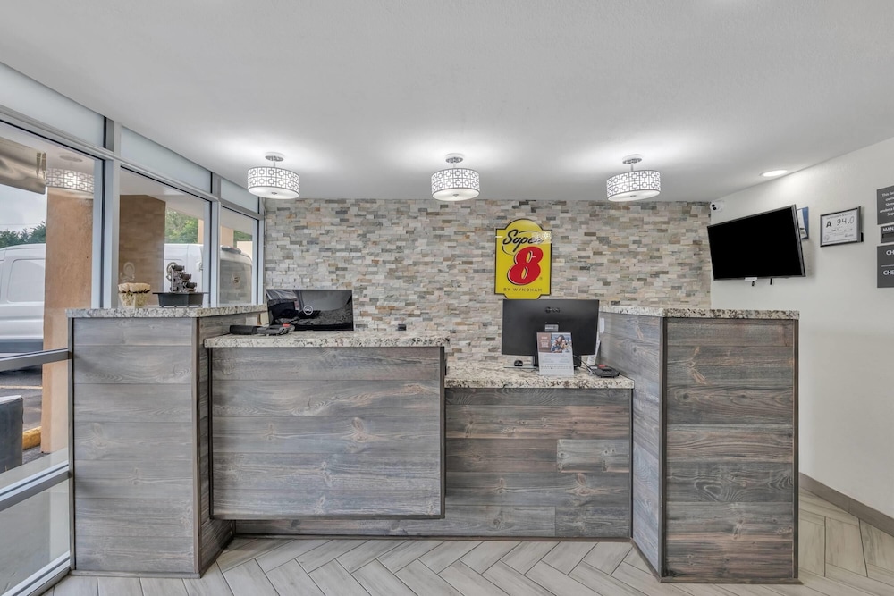 Super 8 by Wyndham Morganton 2/50
