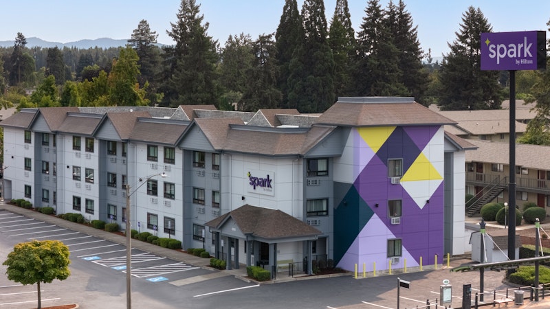 Spark by Hilton Springfield Eugene 3/28