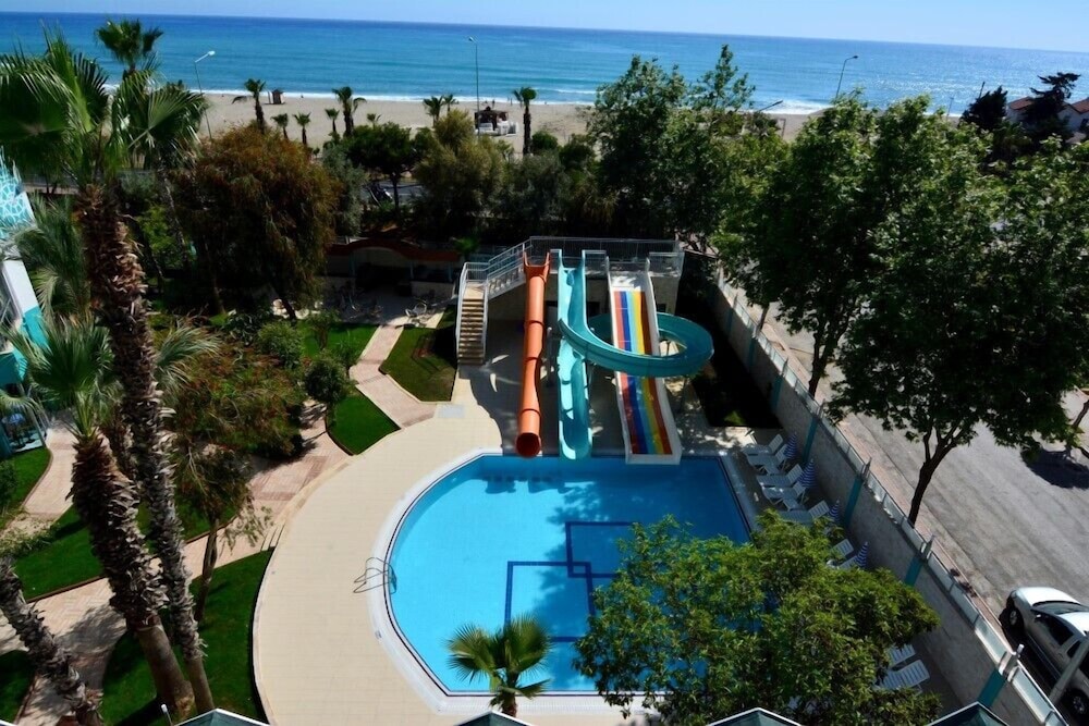 Ananas Hotel 26/33