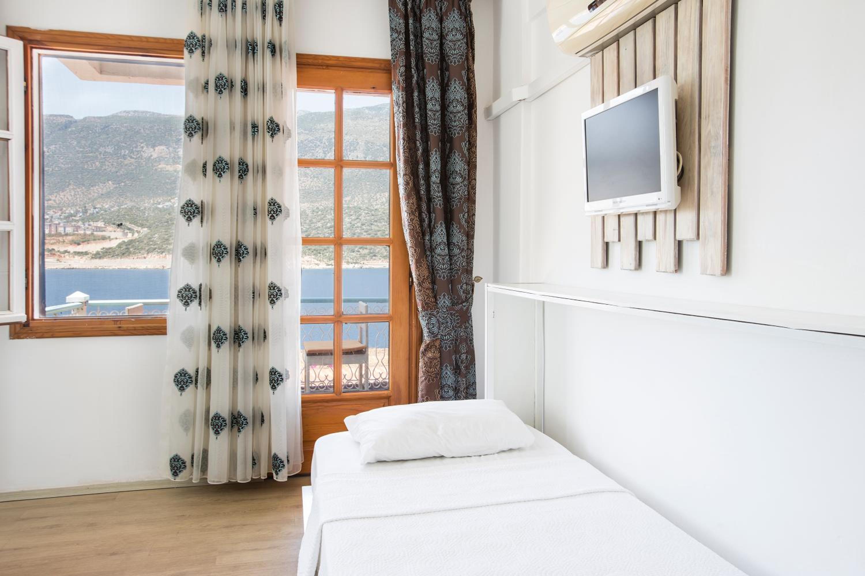 غرفة قياسية ثلاثية، Korsan Ada Hotel 4/6