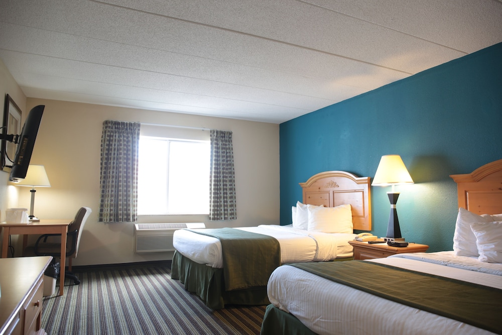 American Inn and Suites Peosta, IA 19/35