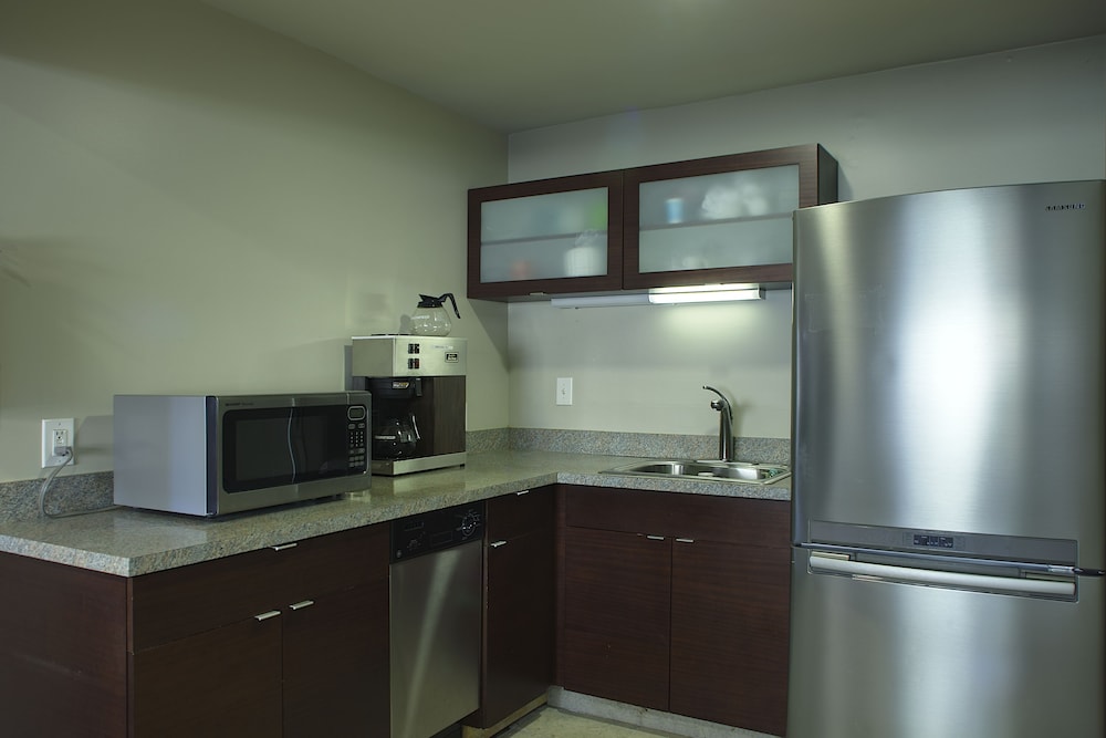 Aladdin Inn Suites 41/41