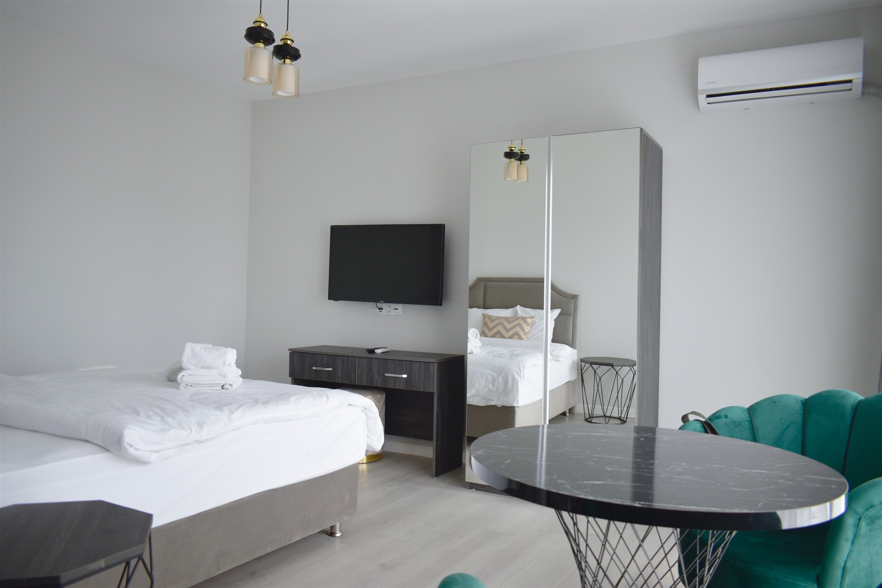 جناح، Green Hills Suites 2/8