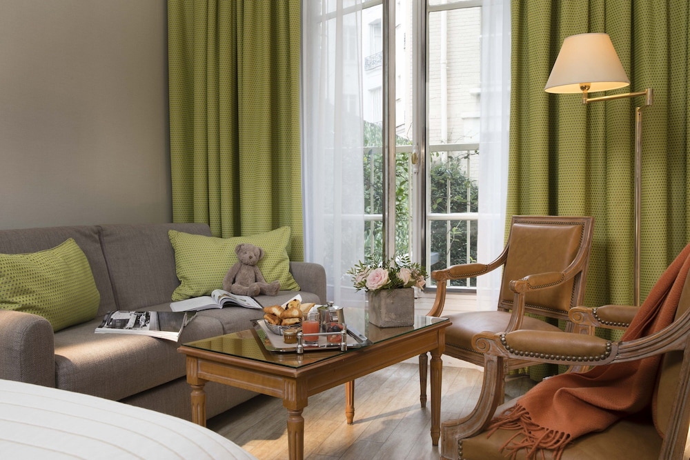 Hotel Le Littre 42/57