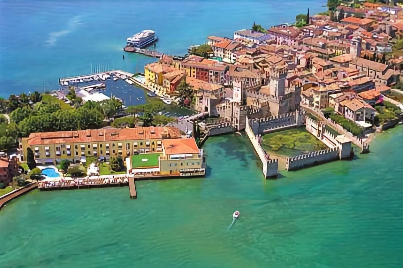 AZZURRA HOTEL 23/25