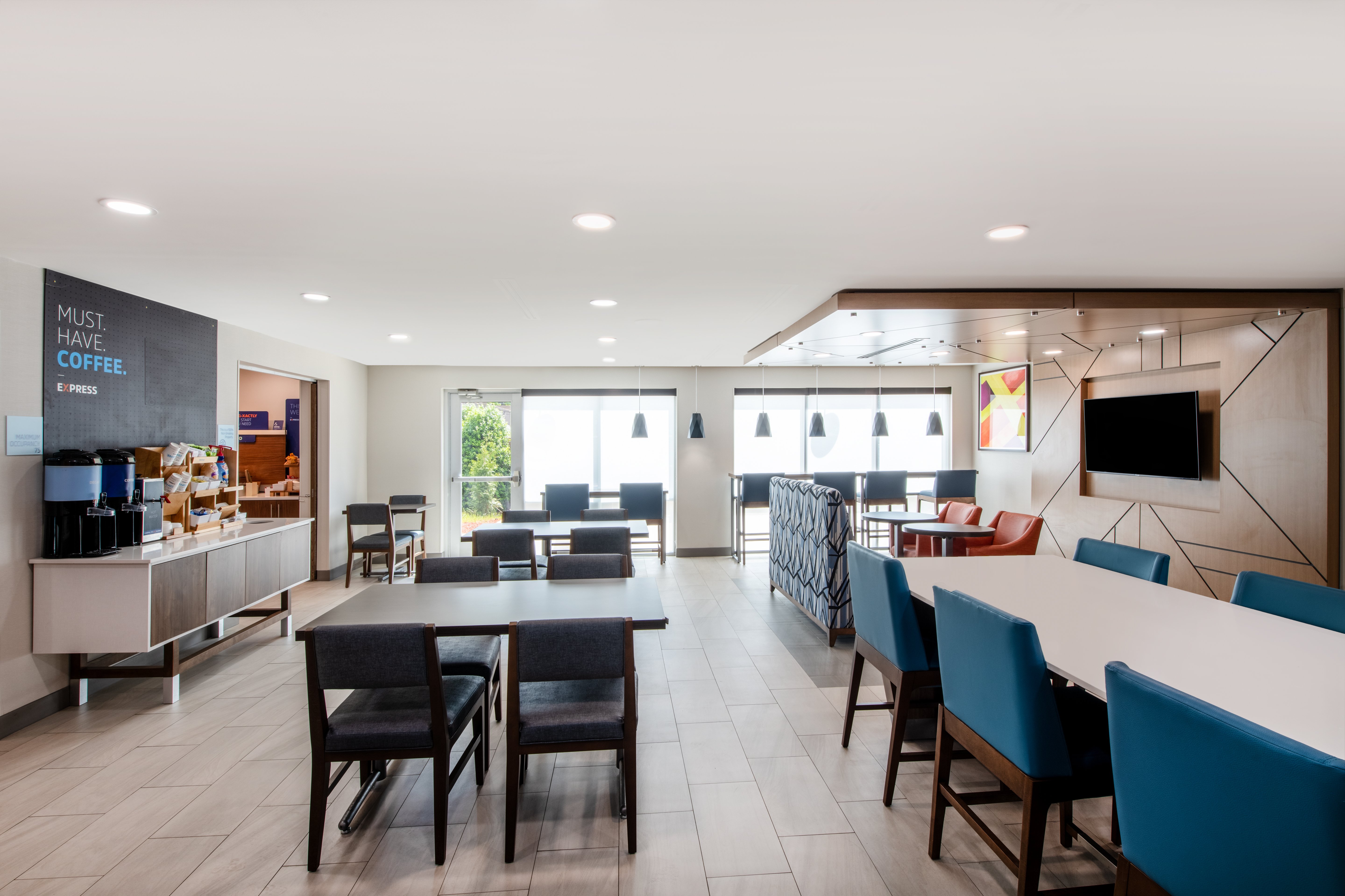 Holiday Inn Express Hotel Suites Wilson I 95 23/27