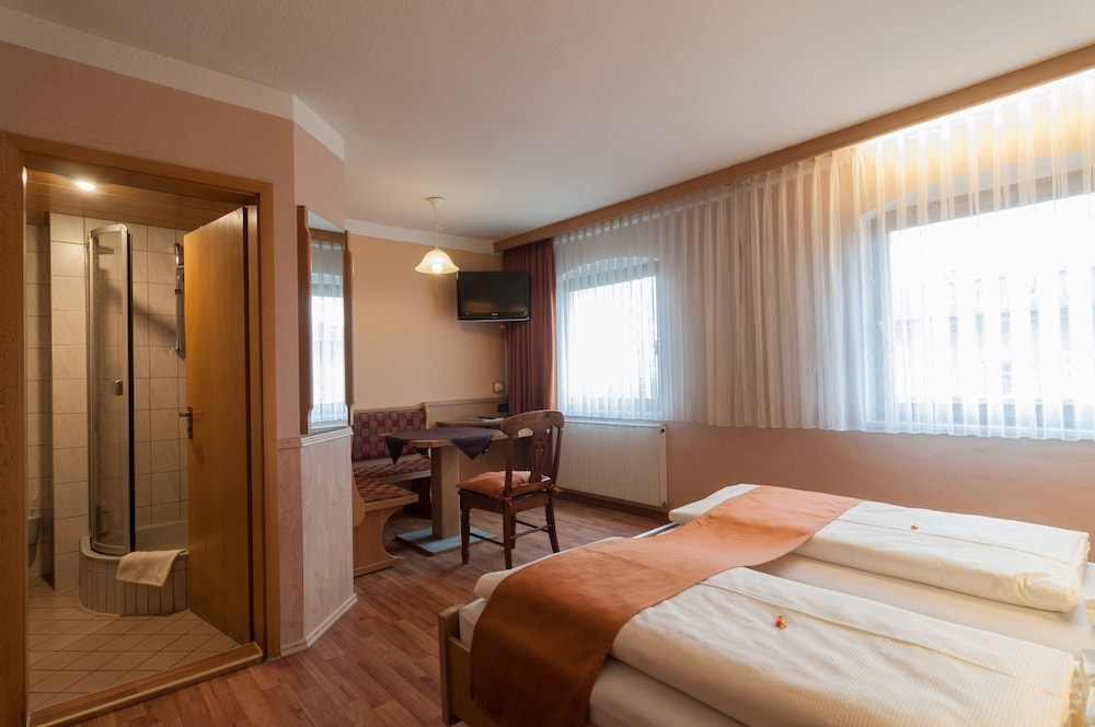 Rothenburger Hof Hotel 20/33