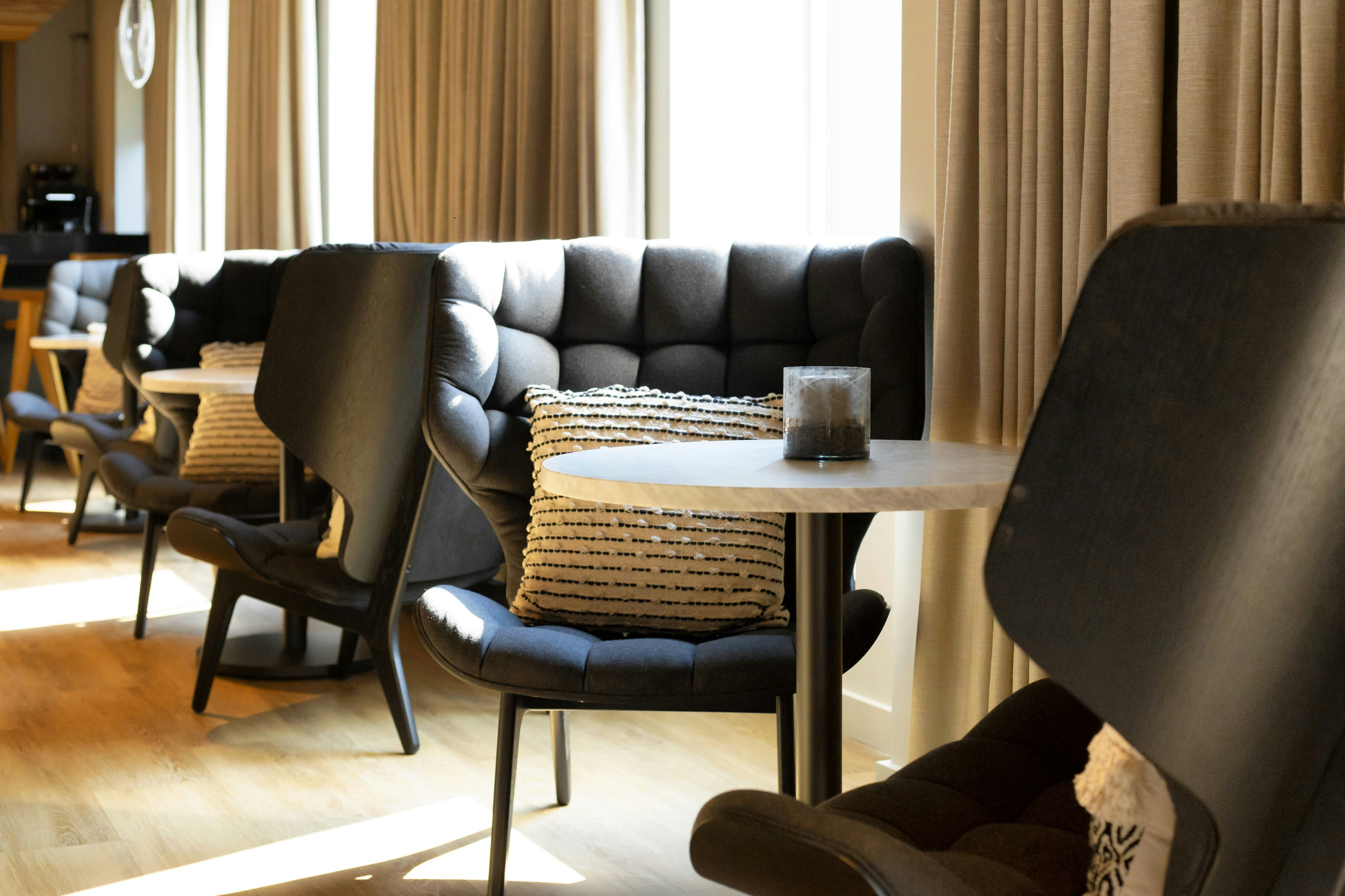 The Lloyd Stamford Tapestry Collection By Hilton 28/48