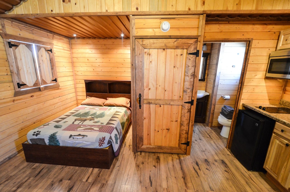 Elite Cabins and RV Park 29/51
