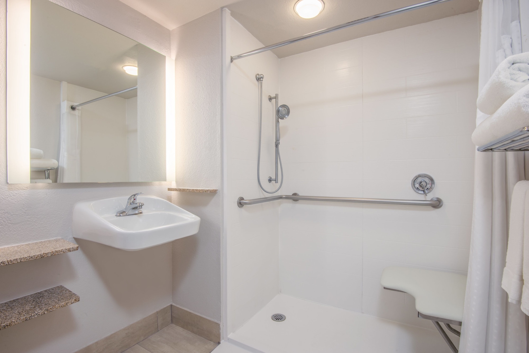 غرفة قياسية بسريرين كوين، Holiday Inn Express El Paso-Central 2/2