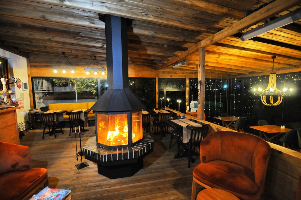 Beyaz Ev Agva - Adults Only 30/50