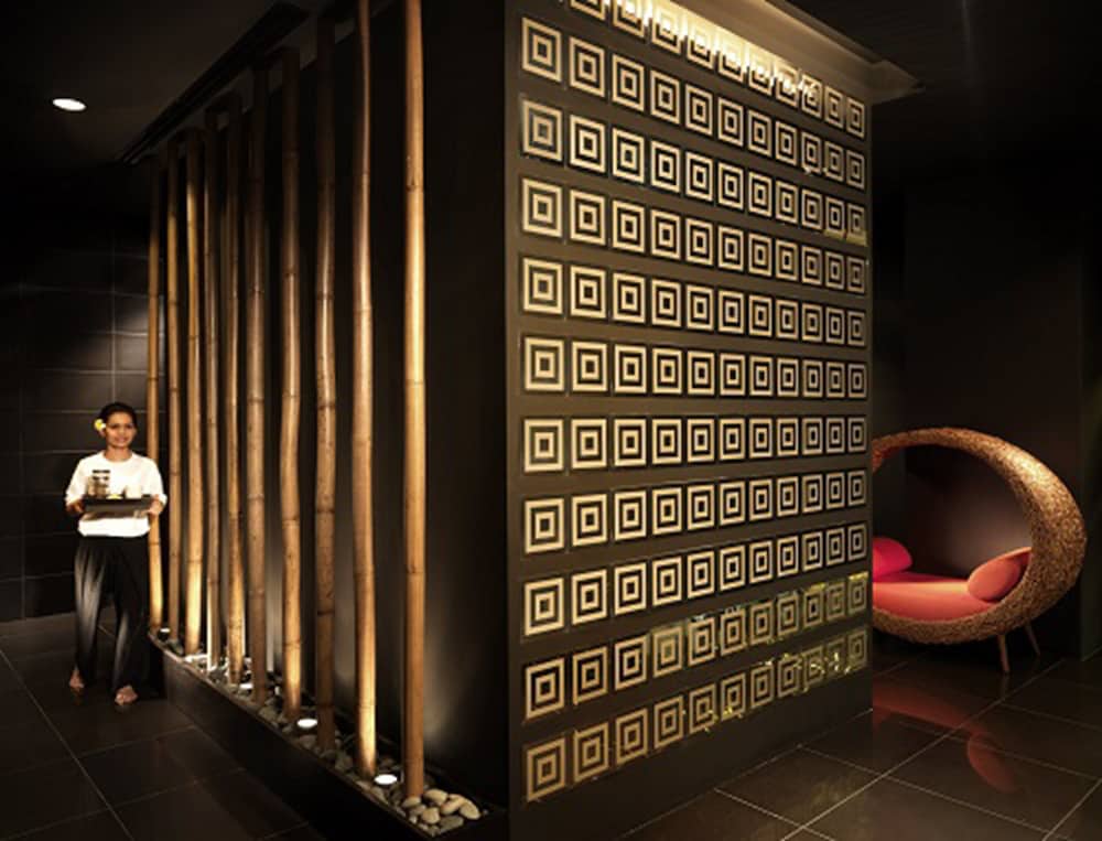 One World Hotel 25/55