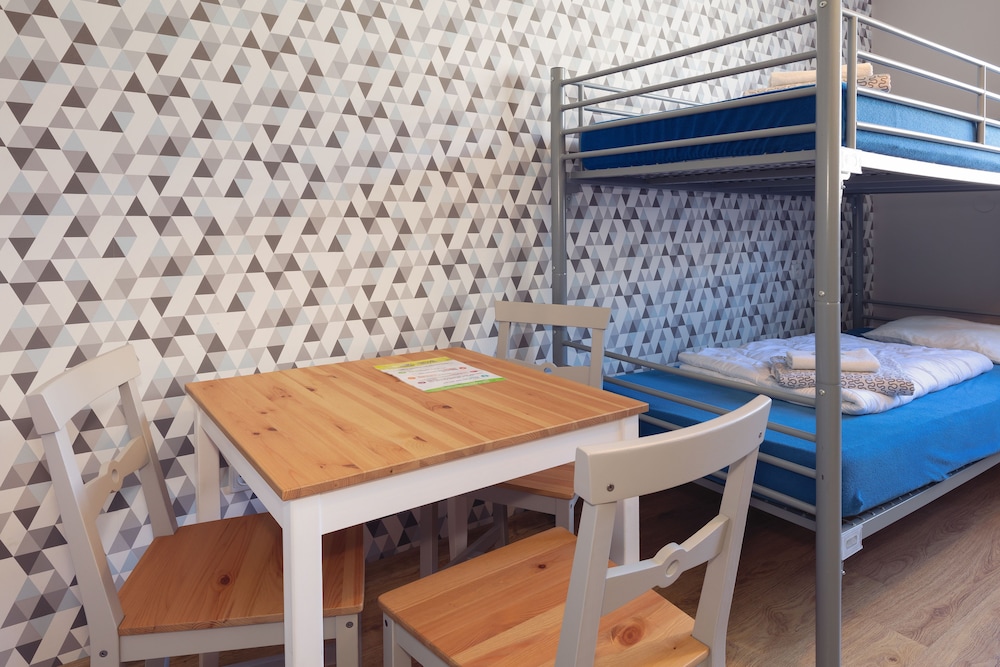 Patio Hostel 32/50
