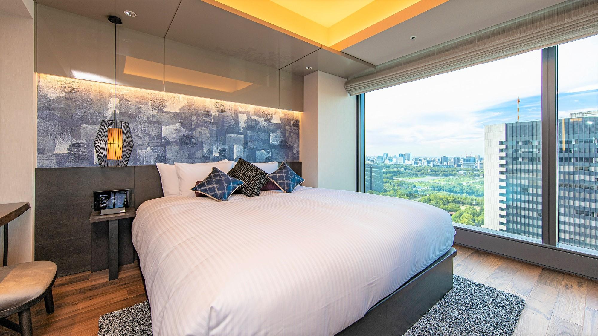 Premium, Suite, King Bed, Night View