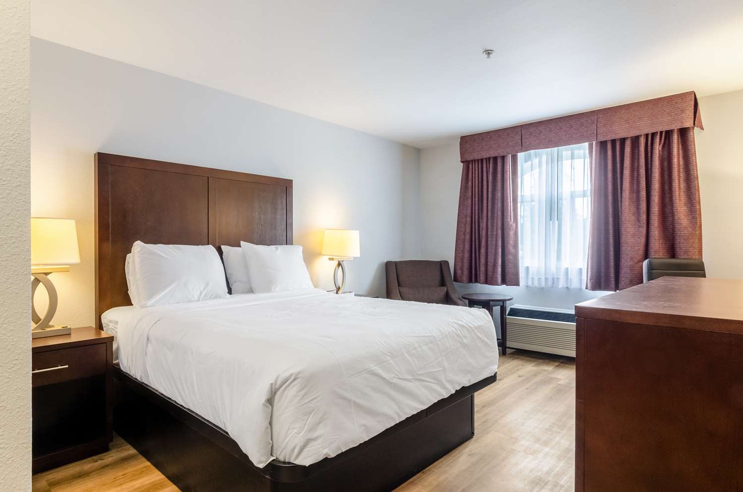 Red Lion Inn & Suites Des Moines 4/14