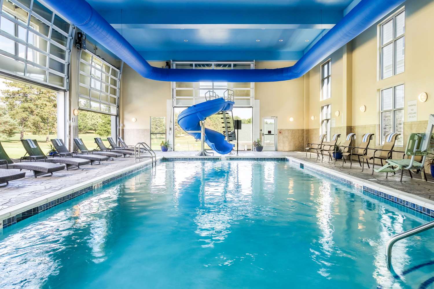 Comfort Suites DuBois Country Club 22/51