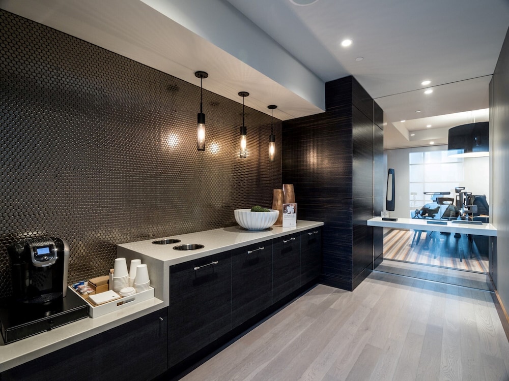 Global Luxury Suites at Reston Town Center 31/75