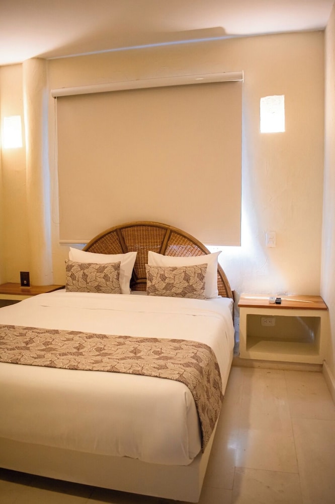 Casa Noa Colonial Rooms 16/48