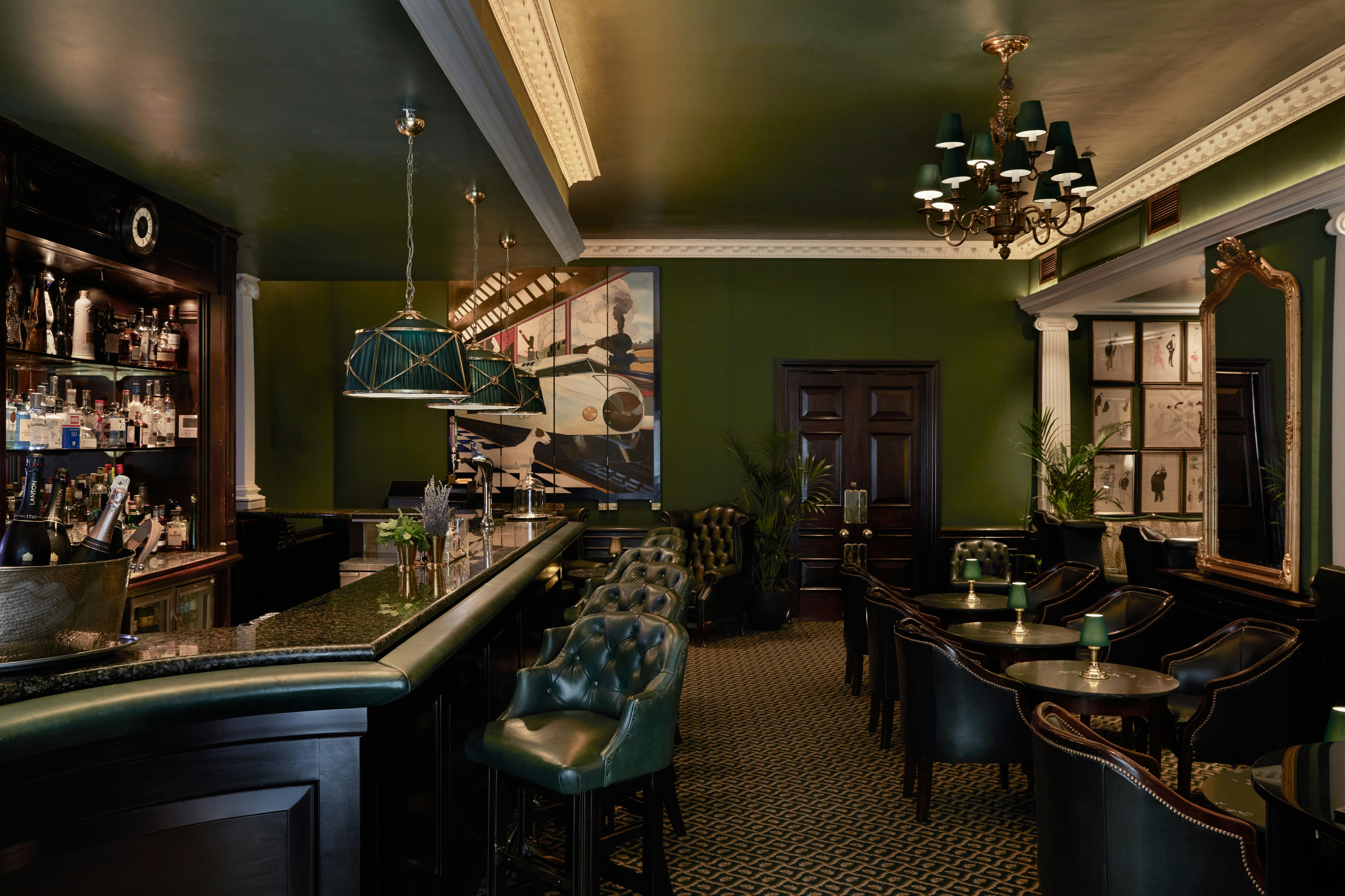 The Chesterfield Mayfair 54/84