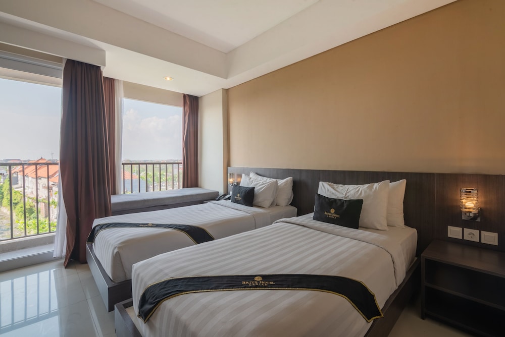 Brits Hotel Legian 12/20