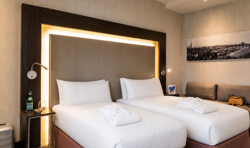SUPERIOR, TWIN BEDS