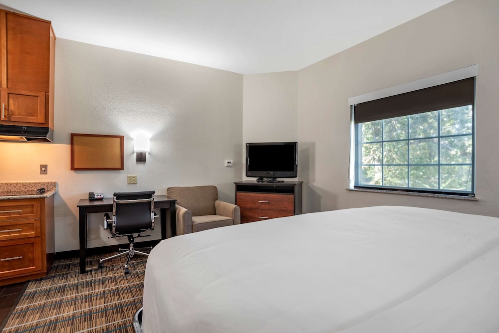 Suite, King Bed, Accessible