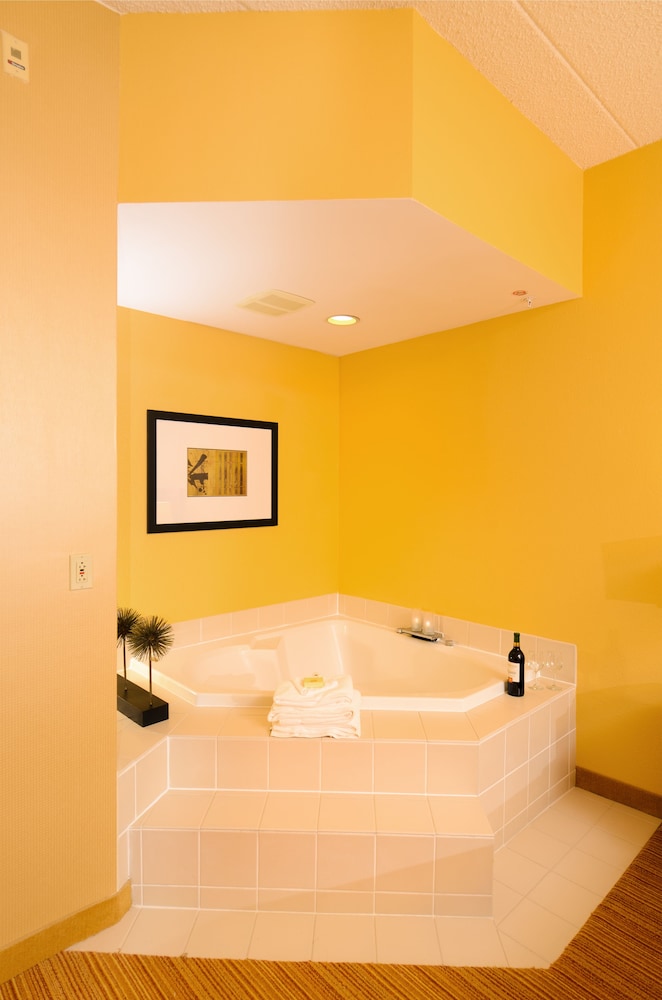 Courtyard By Marriott Frederick 22/34