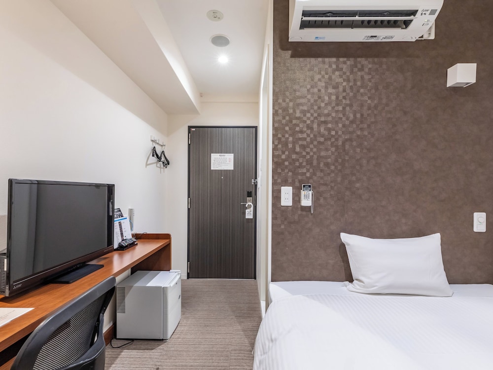 Hotel Excellence Enmachi Ekimae 18/42