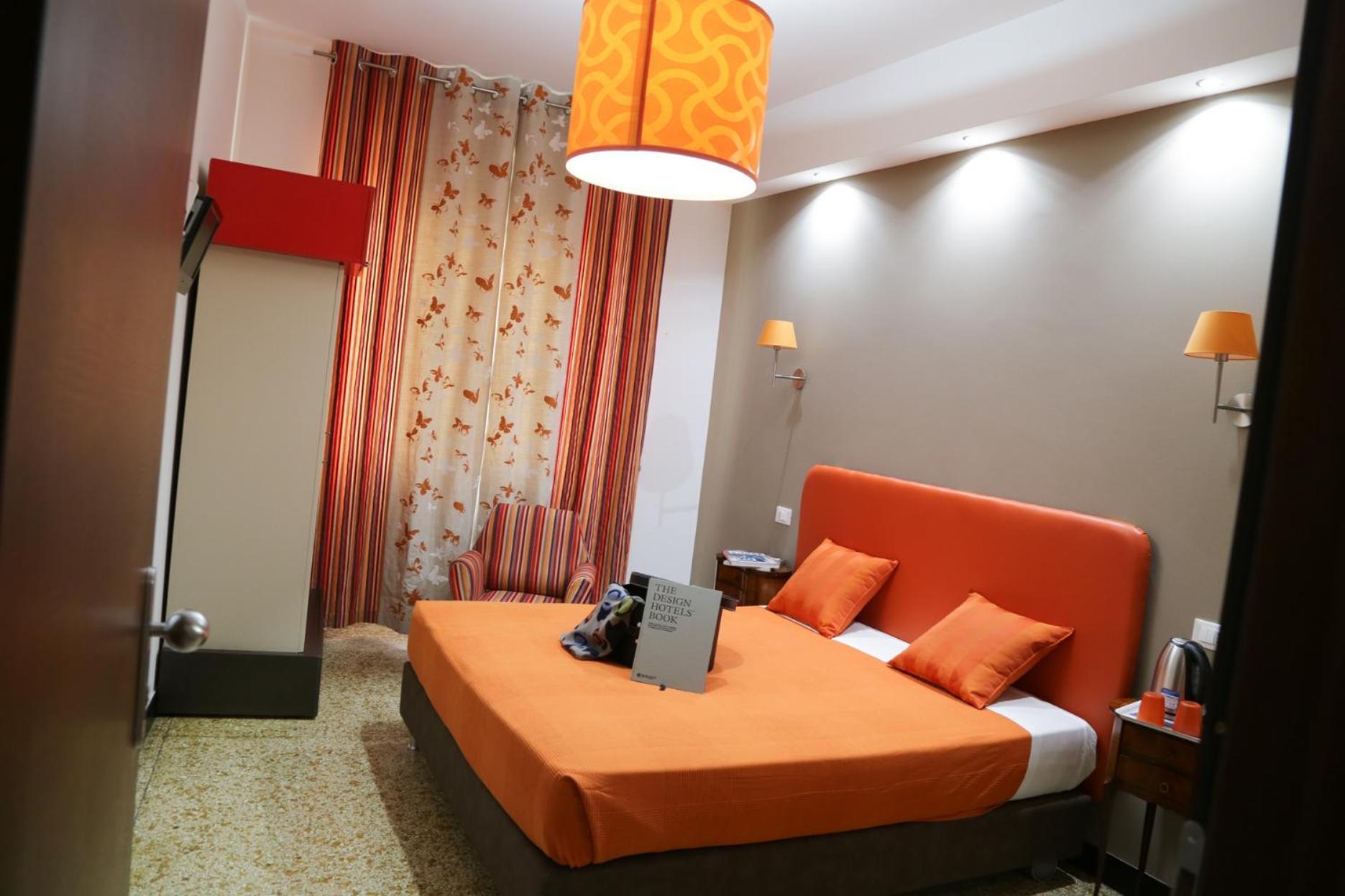Hotel Bologna 39/50