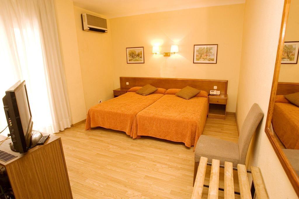 Hotel Vernisa 10/26