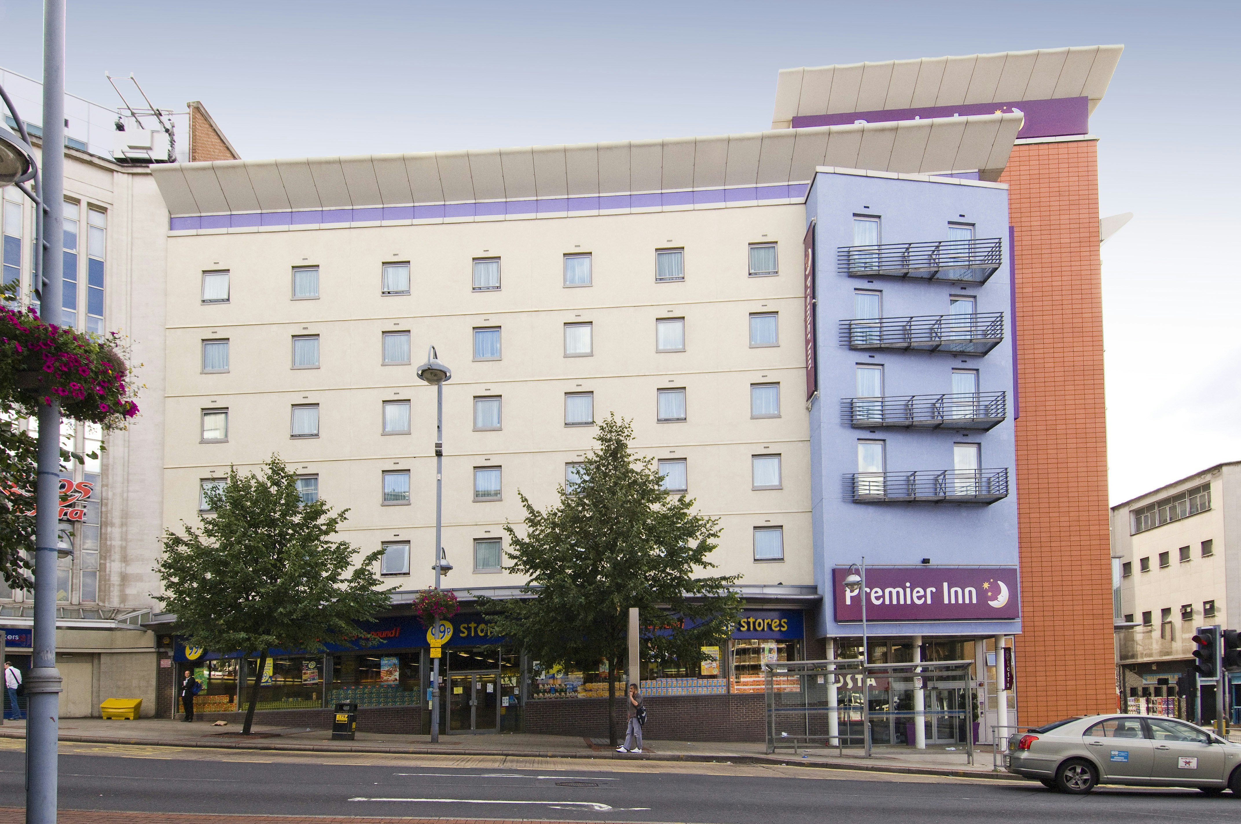 Premier Inn Sheffield City Centre (Angel Street) in SHEFFIELD