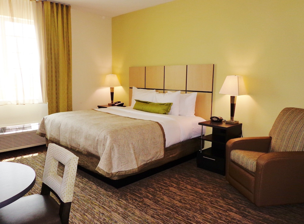 Candlewood Suites Odessa 9/31