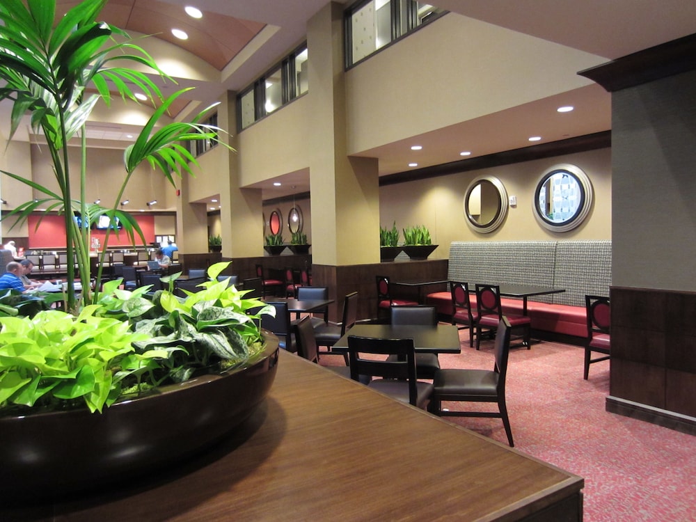 Embassy Suites By Hilton St Louis Downtown 39/59