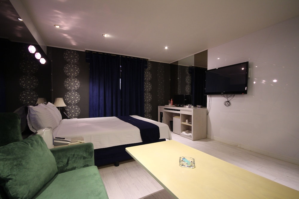 Gridt Hotel and Home Gyeongju 30/50