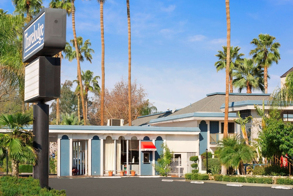 Travelodge By Wyndham Bakersfield