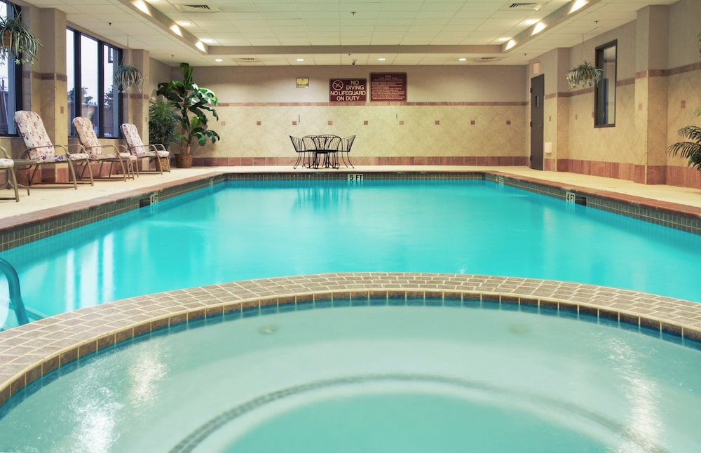 Holiday Inn Express and Suites Houston - Memorial Park Area 29/45