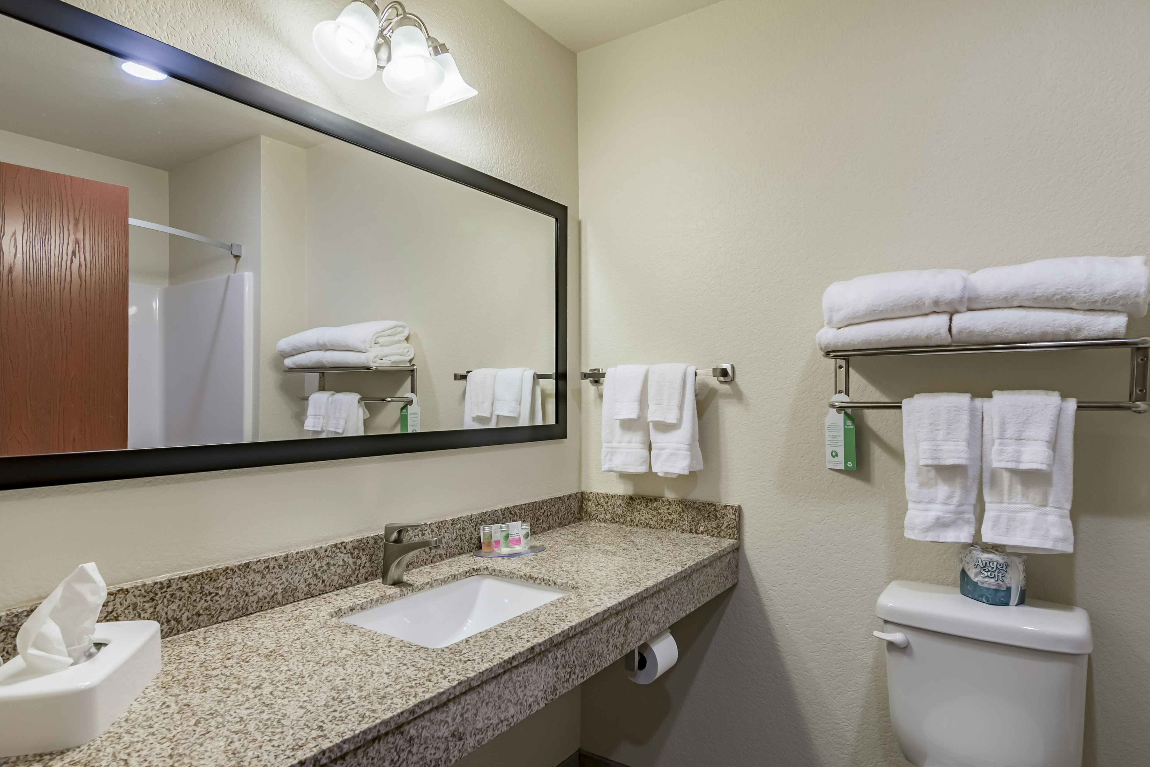 Cobblestone Inn and Suites Lamoni 46/50